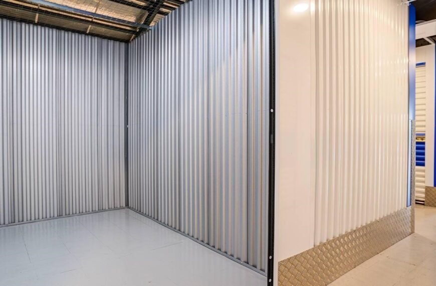 How Self Storage in BS1, Bristol, Helps You Stay Organised Without the Stress