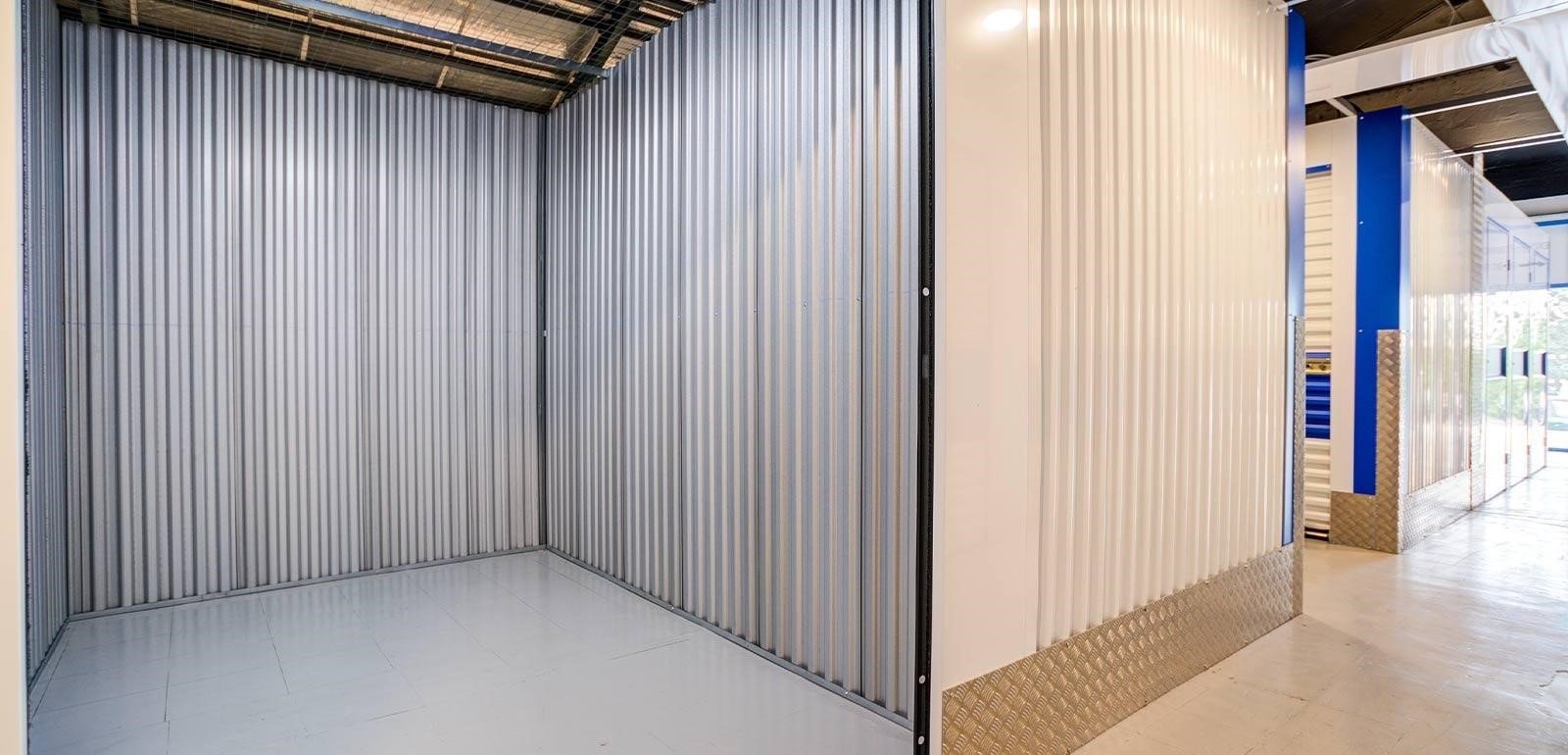 How Self Storage in BS1, Bristol, Helps You Stay Organised Without the Stress